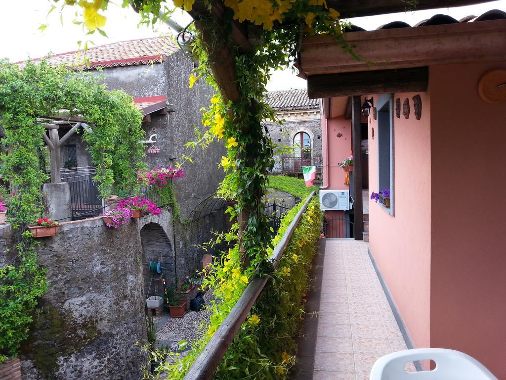 Etma Bed & Breakfast Sant'Alfio ภายนอก รูปภาพ
