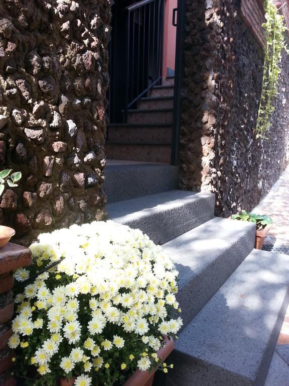 Etma Bed & Breakfast Sant'Alfio ภายนอก รูปภาพ