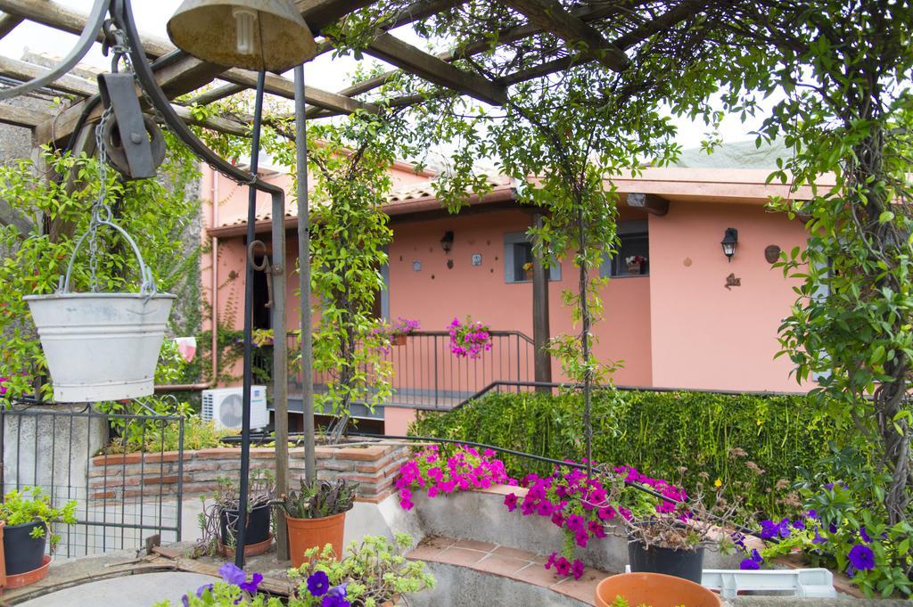 Etma Bed & Breakfast Sant'Alfio ภายนอก รูปภาพ